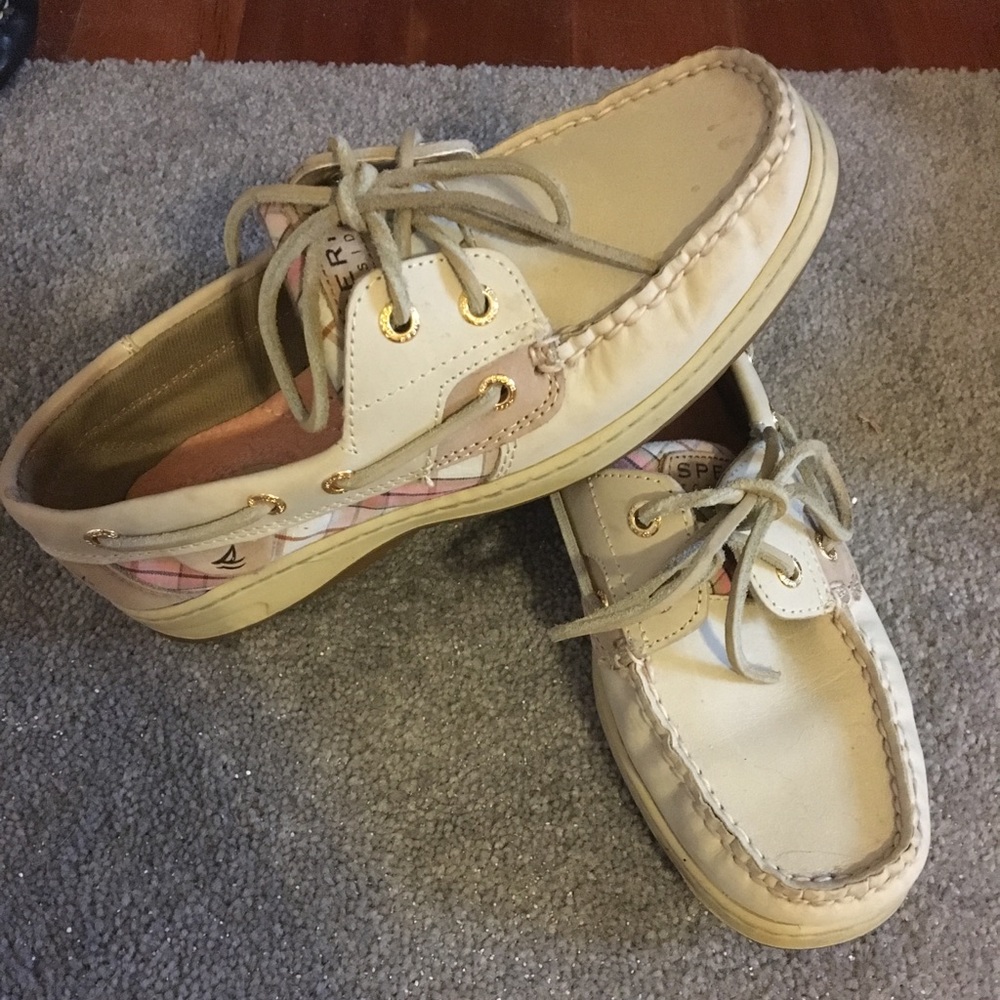 Cream and Pink Plaid Sperry’s SIZE 6